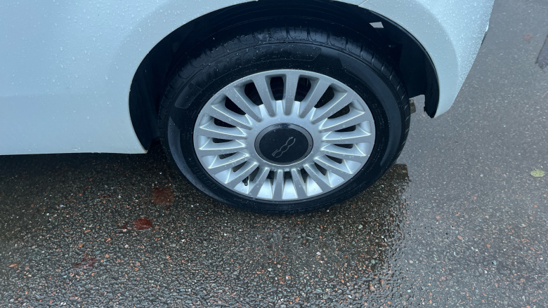 Fiat 500 1.2 Lounge 3dr [Start Stop] Petrol Hatchback